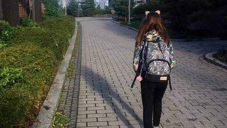 O elevă româncă, în clasa a treia, care învaţă în Finlanda: 