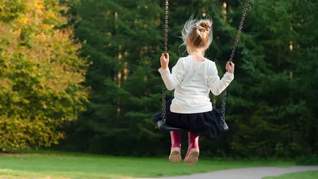 Cele mai frecvente probleme cu care se confruntă copiii din ţările bogate: suicidul, nefericirea, obezitatea