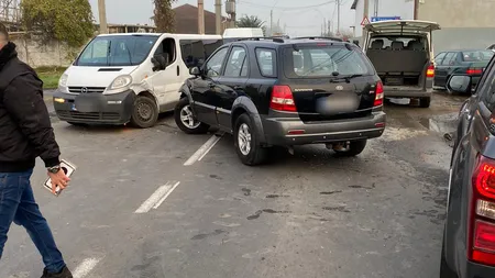 Accident cumplit în Sibiu. Două microbuze cu pasageri, implicate