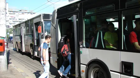 Taxatoare bătută cu pumnii şi picioarele pentru că a tuşit. Agresorul a lovit-o cu putere ţipând la ea că 