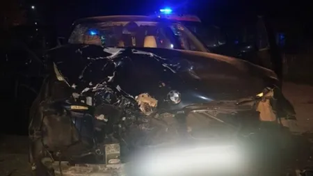 Tragedie pe şosea în Vâlcea. Un mort şi doi răniţi după un accident între o căruţă şi un BMW