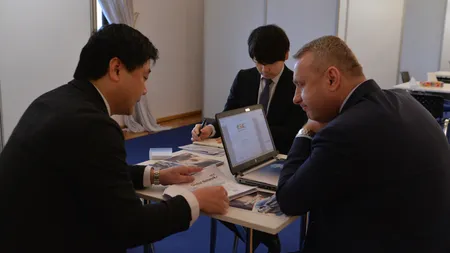 Companiile japoneze, obligate să promoveze concediul de paternitate în rândul angajaţilor