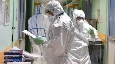 BILANŢ coronavirus 4 octombrie. RECORD de pacienţi la ATI. Numărul cazurilor noi scade puţin sub 2.000. Creşte numărul morţilor.