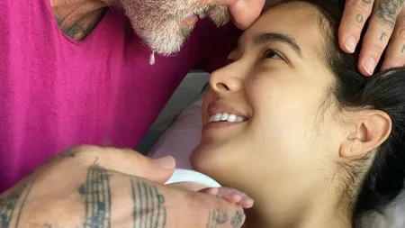 Gianluca Vacchi a devenit tată şi a postat prima imagine din spital. Fetiţa va purta numele unui hit mondial, care a cucerit planeta