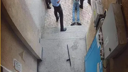 Individ periculos, încătuşat de poliţişti pe stradă în Constanţa