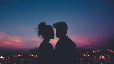 Cum treci de la dragostea romantică la dragostea asumată