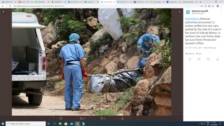 Descoperire macabră, pe marginea drumului. Poliţia a găsit 12 cadavre, înghesuite două camionete