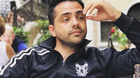 Cuplu bombă în showbiz! Mihai Gruia de la Akcent se iubeşte cu un celebru iepuraş Playboy