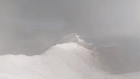 Este iarnă în toată regula la munte. Ploile au făcut prăpăd pe litoral VIDEO