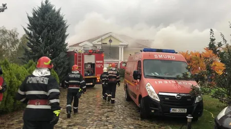 Vila lui Irinel Columbeanu, mistuită de un INCENDIU IMENS. Pompierii au intervenit cu 10 AUTOSPECIALE