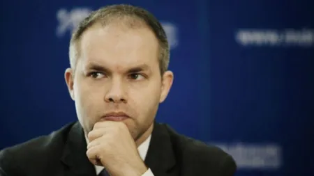 Daniel Funeriu face inventarul candidaţilor la prezidenţiale: Avem guru cu zorzoane, guru papagal, guru salvator, pe scurt la capitolul guru stăm bine