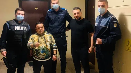 Anchetă la Poliţia Capitalei, după ce doi poliţişti s-au fotografiat cu maneliştii amendaţi la petrecerea din Sectorul 6