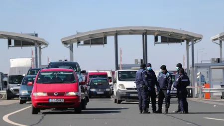 Vameşul care ar fi cerut şpagă trupei AC-DC a ajuns şef la Agenţia de Încasări a Vămii Nădlac