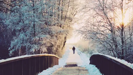 Prognoza meteo 14 decembrie. Precipitaţii mixte la munte, ploi în restul ţării