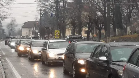 Trafic de coşmar pe DN1 - Valea Prahovei, dar şi spre Rânca. Drumul spre Cota 1400 a fost ÎNCHIS