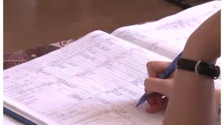 Mii de elevi nu vor avea media încheiată pe Semestrul I. Decizia luată de Ministerul Educaţiei