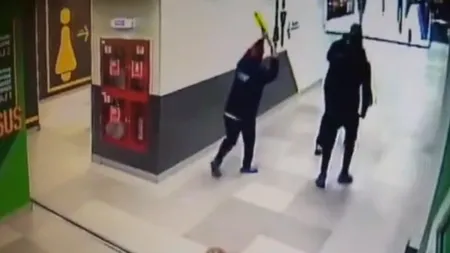 El este violatorul de la mall. Alexandru Ilie, bătut de un luptător MMA | FOTO