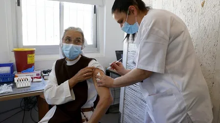 Profesorii care refuză vaccinul se vor testa pe cheltuiala lor, la fiecare 48 de ore