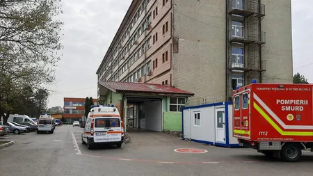 O fată de 14 ani a născut la UPU Buzău. Fusese adusă de mama ei pentru dureri lombare