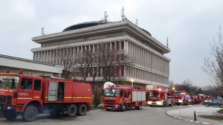 Incendiu la Politehnica București. Arde clădirea Rectoratului