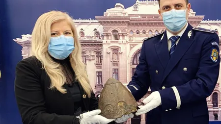 Coif de sorginte vikingă, recuperat de poliţiştii din Iaşi. Artefactul este de o valoare 