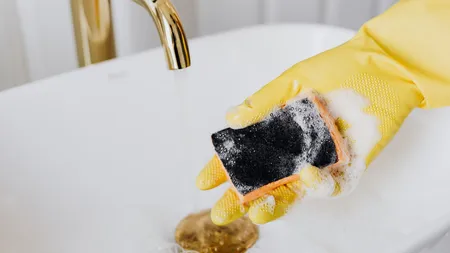10 produse toxice pe care le utilizezi zilnic. Iată la ce să renunți