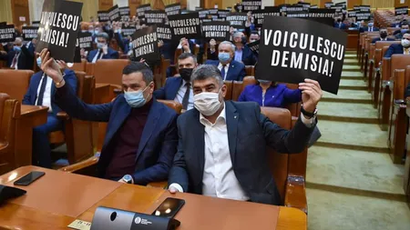 Protest la Parlament. Se cere demisia lui Vlad Voiculescu de la Ministerul Sănătăţii. Ciolacu anunţă moţiune simplă