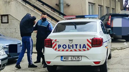 Fată de 17 ani violată de prietenul tatălui ei. Poliţiştii au aflat despre agresiune dintr-o postare pe Facebook