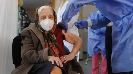 S-a vaccinat anti-Covid cea mai în vârstă persoană din Capitală, la 105 ani: 