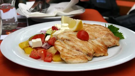 Dieta cu piept de pui iti recontureaza silueta intr-o saptamana