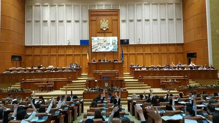 Parlamentul a votat pe articole legea bugetului de stat până la ora 2.00, toate amendamentele au fost respinse UPDATE: votul final se dă marţi
