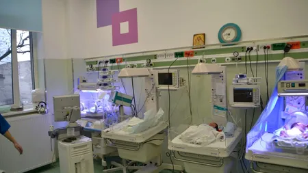 O mamă de cvadrupleţi din Iaşi, infectată cu COVID-19. Şi bebeluşii au fost testaţi