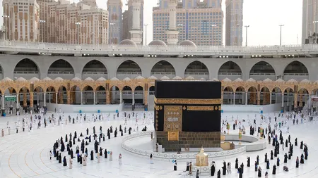 Ramadan 2021. Pelerinajul la Mecca va fi permis doar credincioşilor imunizaţi. Care sunt cele trei categorii acceptate