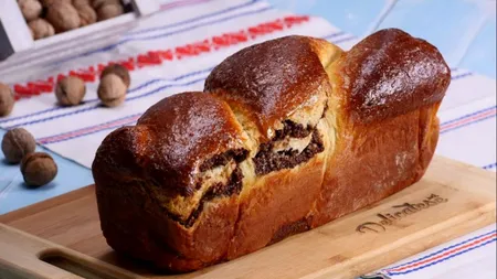Reţetă cozonac de Paşte 2021. Reţetă de cozonac pufos de la Chef Scărlătescu