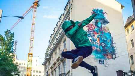 Art for Air: o colaborare Romanian Design Week cu artistul Obie Platon, susținută de IQOS