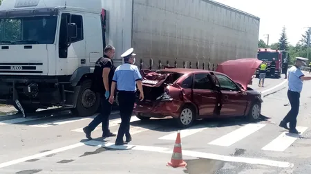 Accident grav pe DN1. Şapte persoane au fost rănite