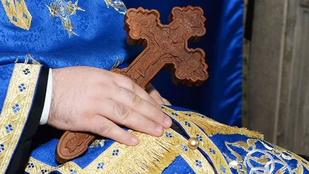 Preot înregistrat când îi făcea avansuri unei fete de 14 ani la spovedanie. 