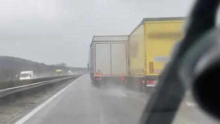 Cursă de TIR-uri pe autostradă, în Ungaria. Doi şoferi s-au luat la întrecere, inconştienţi că ar putea provoca o tragedie VIDEO