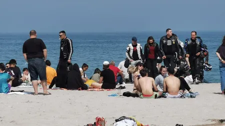 Amenzi pe litoral în minivacanţa de 1 Mai pentru nerespectarea regulilor anti-COVID