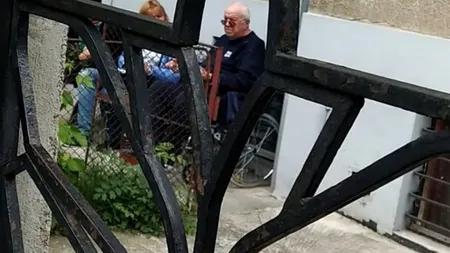 Cum arată Alexandru Arşinel după Covid. A fost fotografiat în scaun cu rotile