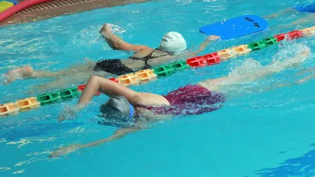 Mai mulți copii s-au INTOXICAT cu clor la piscina unui complex din Mamaia