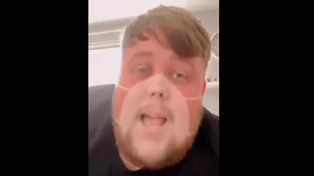 S-a bronzat cu masca pe faţă. Video-ul cu bărbatul a devenit viral