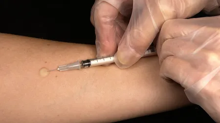 Bilanţ vaccinare coronavirus 21 iunie. Doar 6.810 de persoane au primit prima doză de vaccin