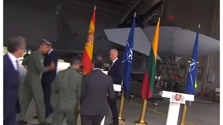 Alertă la o bază NATO. Premierul spaniol şi preşedintele Lituaniei, evacuaţi de urgenţă / VIDEO