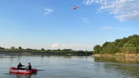 Cei doi copii luaţi de apele râului Siret au fost găsiţi morţi