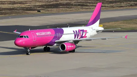 Zeci de români, blocaţi pe aeroportul din Barcelona, pentru că nu au loc în avion. Wizz Air a vândut bilete extra
