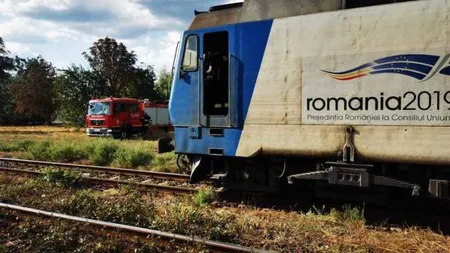 Panică pe șine. Un incendiu a izbucnit la locomotiva unui tren în care se aflau 80 de pasageri