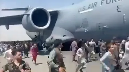 Româncă aflată în Afganistan, dezvăluiri cutremurătoare: Suntem închişi în baza militară. Aşteptăm un avion să ne evacueze în siguranţă