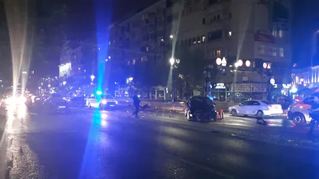 Accident cu un Mustang în centrul Capitalei. Două persoane au fost rănite grav