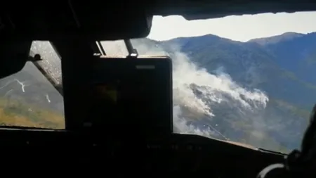 Imagini spectaculoase de la misiunea militarilor români de stingere a incendiilor din Macedonia de Nord. Live din aeronava Spartan